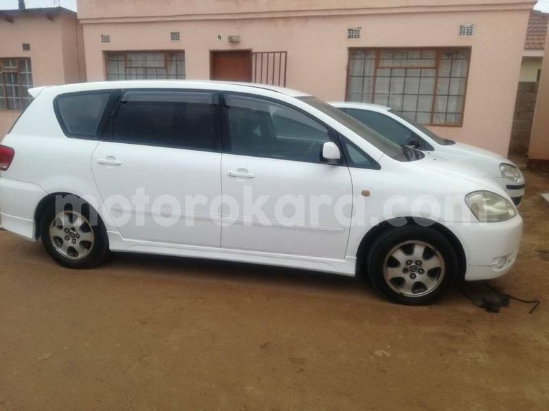 Tenga Tsaru Toyota Ipsum Chena Mota In Artisia In Kgatleng Motorokara