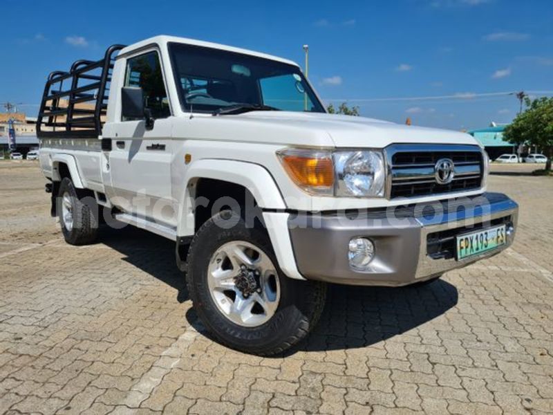 Tenga Tsaru Toyota Land Cruiser Chena Mota In Bodibeng In Ngamiland Motorokara