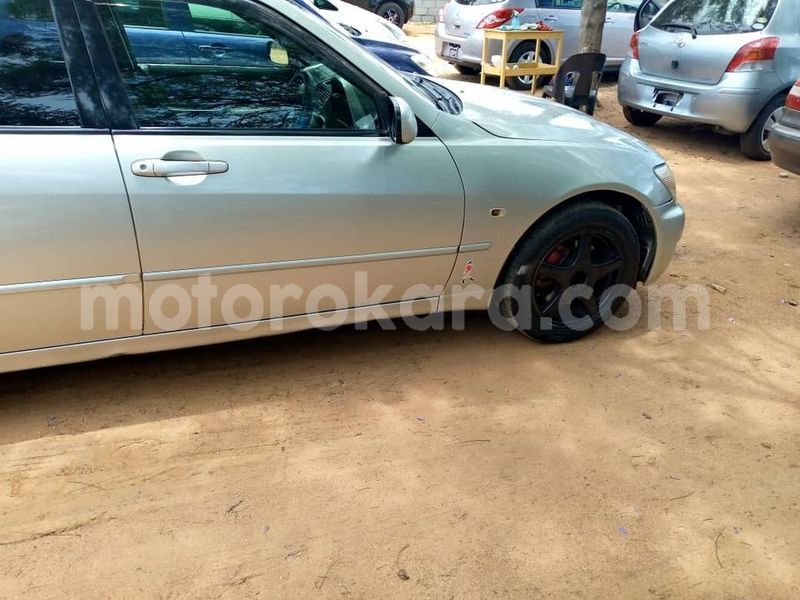 Tenga Tsaru Toyota Altezza Sirivha Mota In Gaborone In Gaborone Motorokara