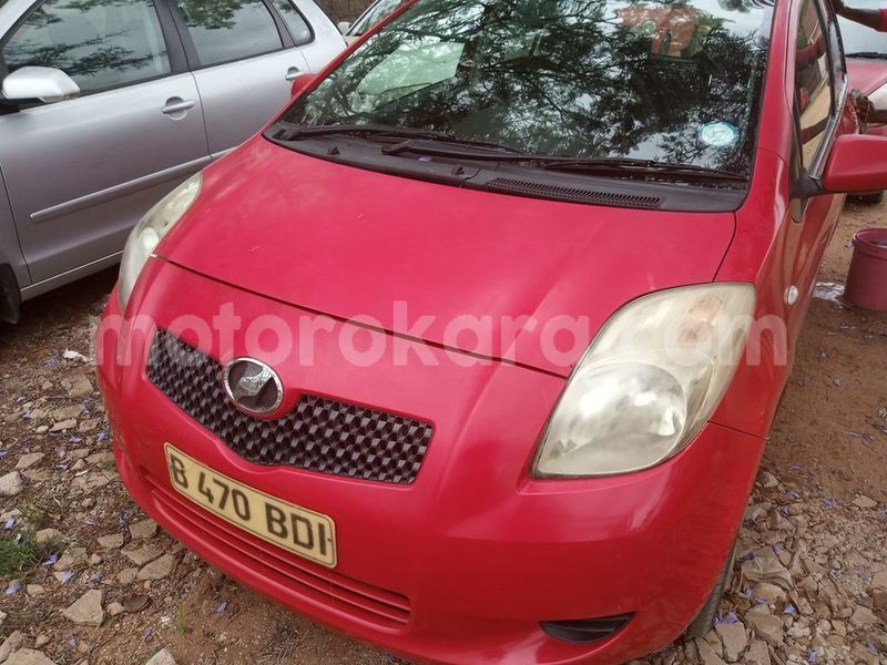 Tenga Tsaru Toyota Vitz Tsvuku Mota In Gaborone In Gaborone Motorokara