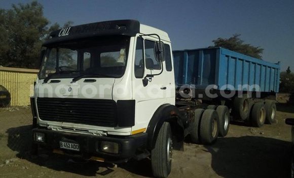 Buy Used Mercedes‒Benz Arocs White Truck in Francistown in North-East Buy Used Mercedes‒Benz Arocs White Truck in Francistown in North-East