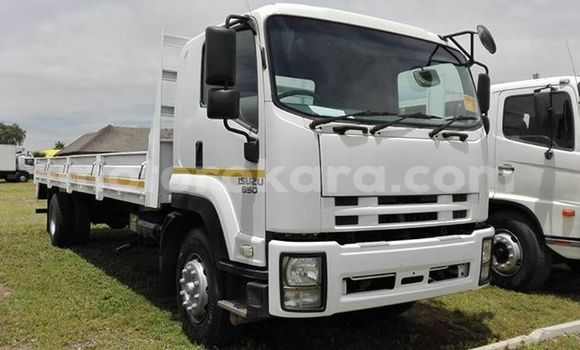 Buy Used Isuzu FTR 850 White Truck in Orapa in Central Buy Used Isuzu FTR 850 White Truck in Orapa in Central