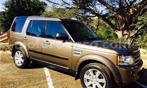 Buy Used Land Rover Discovery Beige Car in Tlokweng in South-East Buy Used Land Rover Discovery Beige Car in Tlokweng in South-East